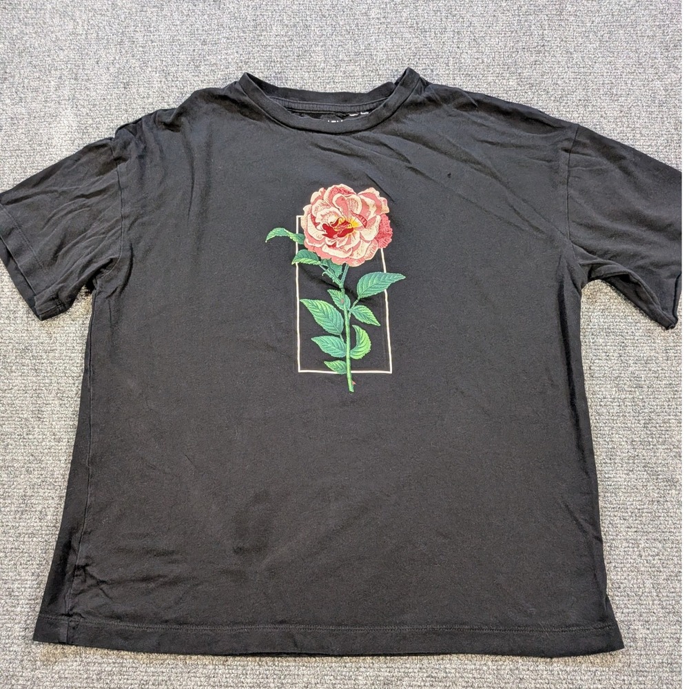 Shawn Mendes Tour T-Shirt Women Medium